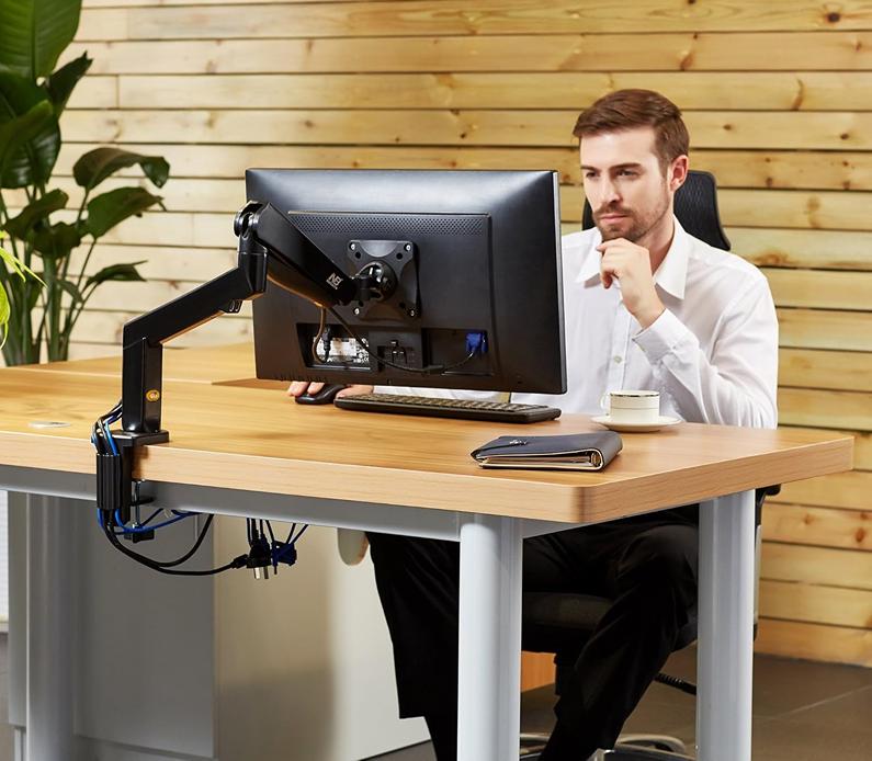 Profesionálny výškovo nastaviteľný stolný držiak na monitor alebo televízor s uhlopriečkou 17-32 palcov. otočný, sklopný, dĺžkové nastavenie, rotácia obrazovky, vedenie kabeláže a 2x USB port - Fiber Mounts F90A Polohovací držiak pre monitor na pracovný stôl NB F90A