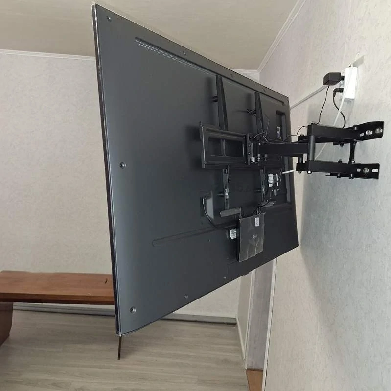 Otočný držiak televízie Fiber Mounts M7C62